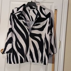 26/28 3X Cato zip up jacket / blouse zebra print